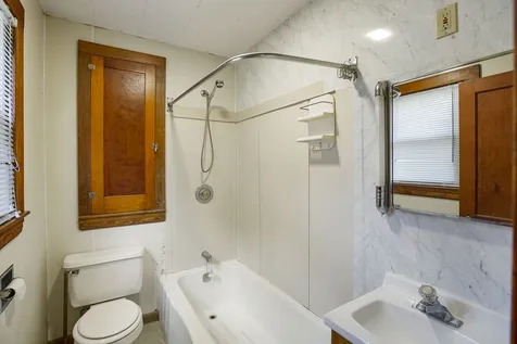 7 Gillis Street Hudson NH 03051