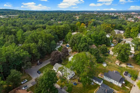 7 Gillis Street Hudson NH 03051