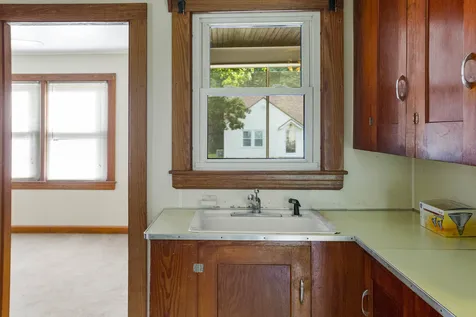 7 Gillis Street Hudson NH 03051