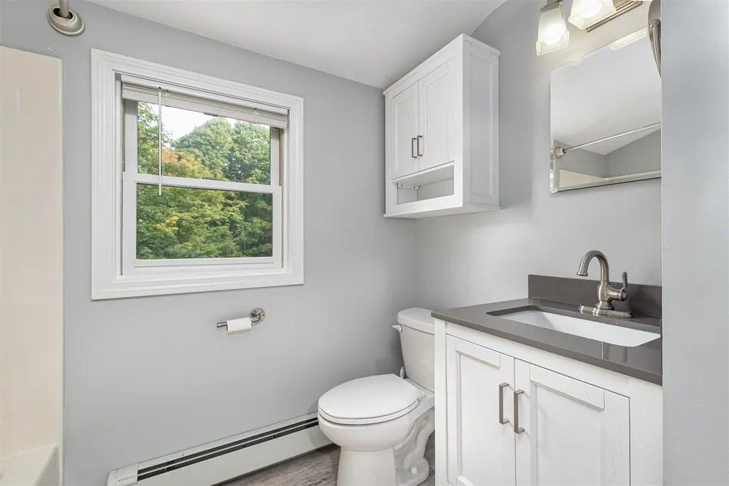 17 Perkins Road Belmont NH 03220
