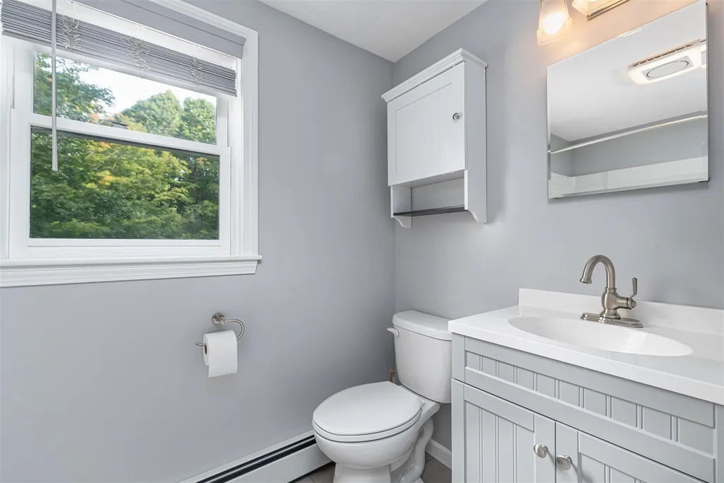 17 Perkins Road Belmont NH 03220