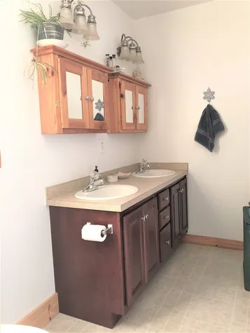 14 Bonnie Lane Claremont NH 03743