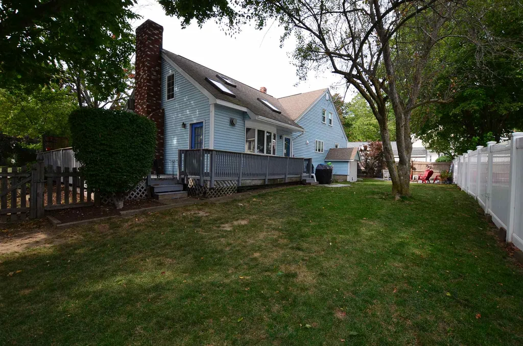 10 Miami Street Nashua NH 03064-2537