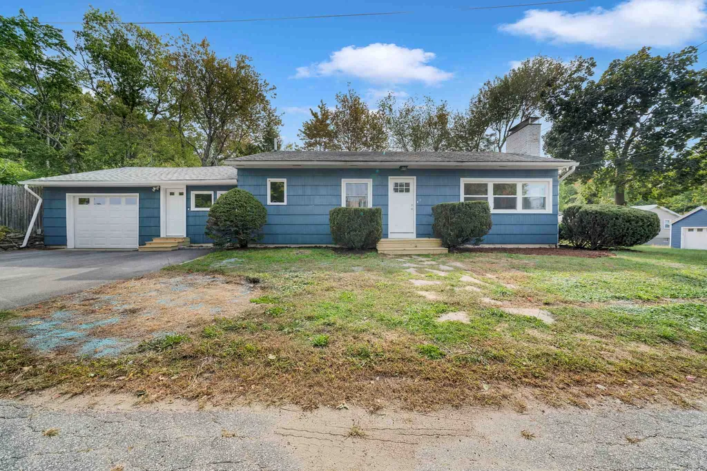 26 Hale Avenue Hooksett NH 03106
