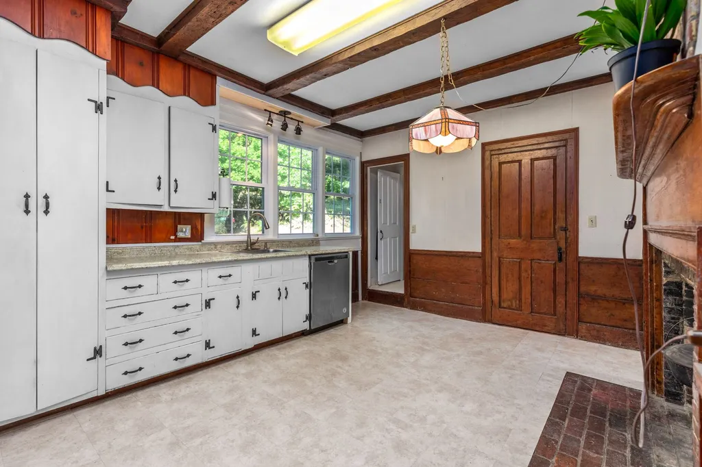 236 Old Road Eliot ME 03903