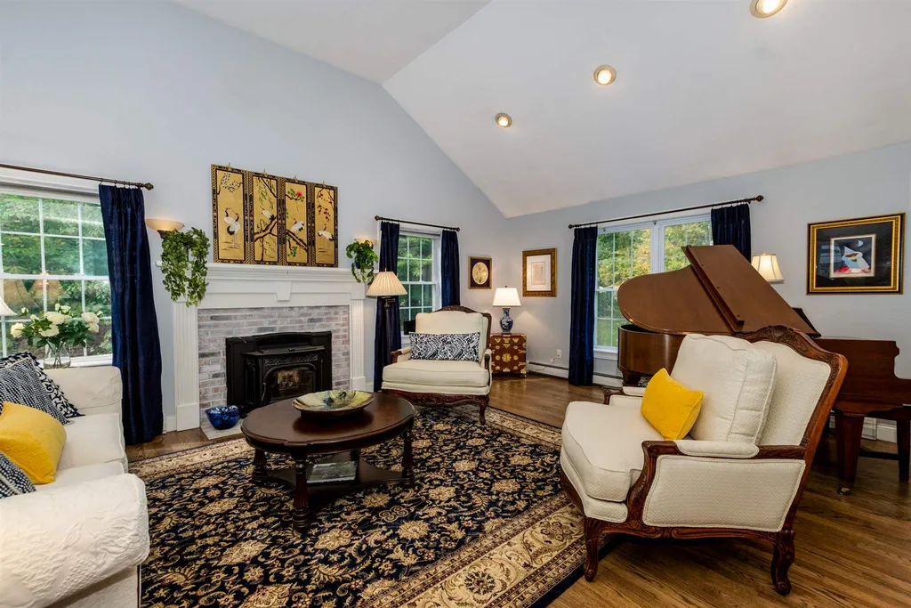22 Grandview Drive Dover NH 03820