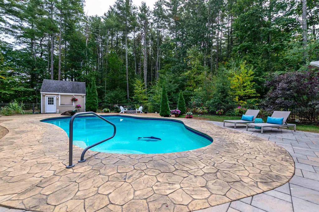 22 Grandview Drive Dover NH 03820
