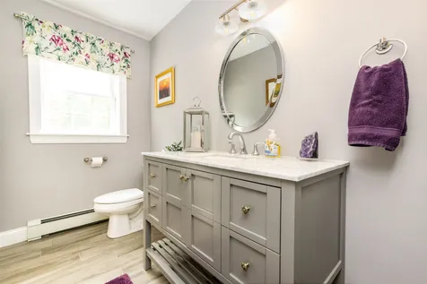 22 Grandview Drive Dover NH 03820