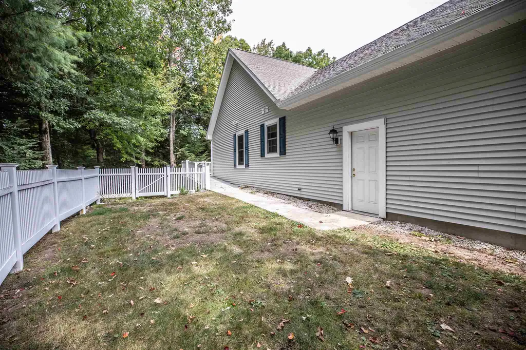 947 Countryside Boulevard Manchester NH 03102