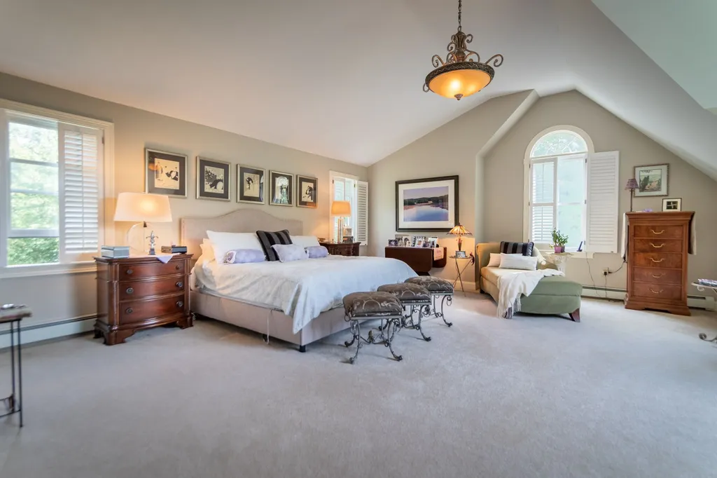 15 North Shore Road Hampton NH 03842
