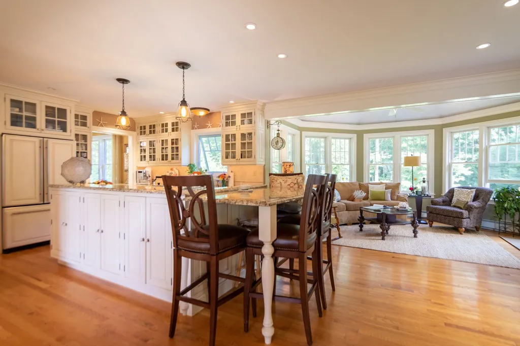 15 North Shore Road Hampton NH 03842