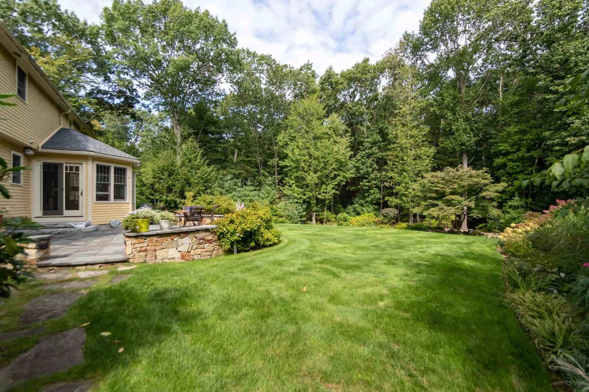 15 North Shore Road Hampton NH 03842
