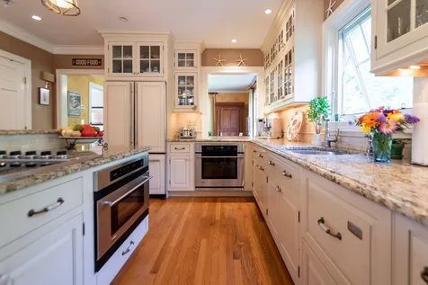 15 North Shore Road Hampton NH 03842