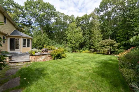 15 North Shore Road Hampton NH 03842