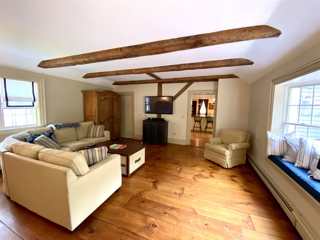 103 Blueberry Hill Lane Gilford NH 03249