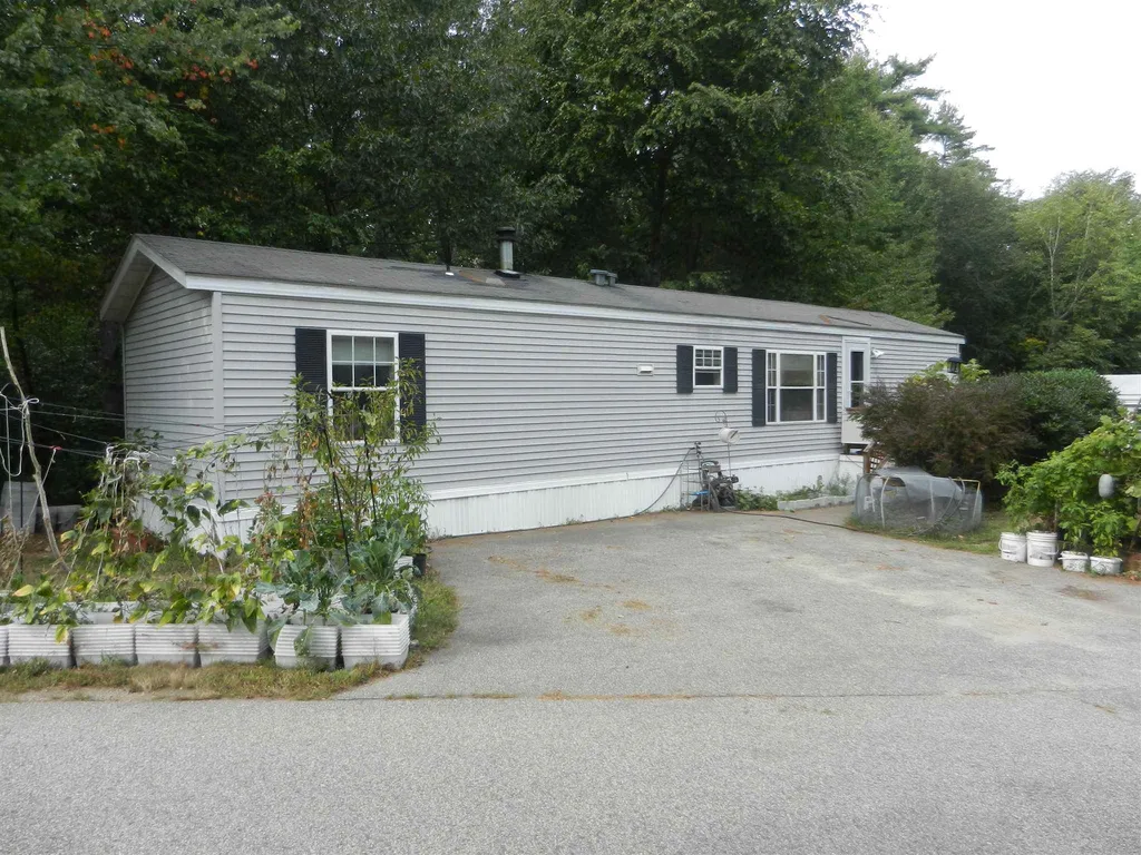 16 Pine Knoll Lane Lee NH 03861