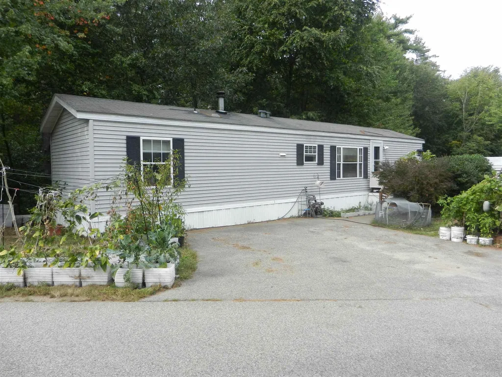 16 Pine Knoll Lane Lee NH 03861