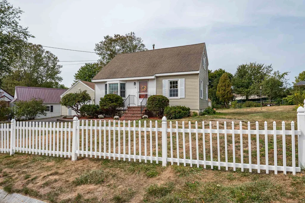 4 Salem Avenue Dover NH 03820