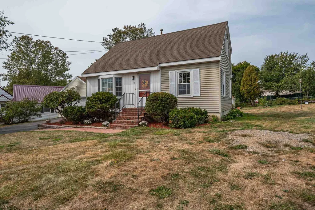 4 Salem Avenue Dover NH 03820