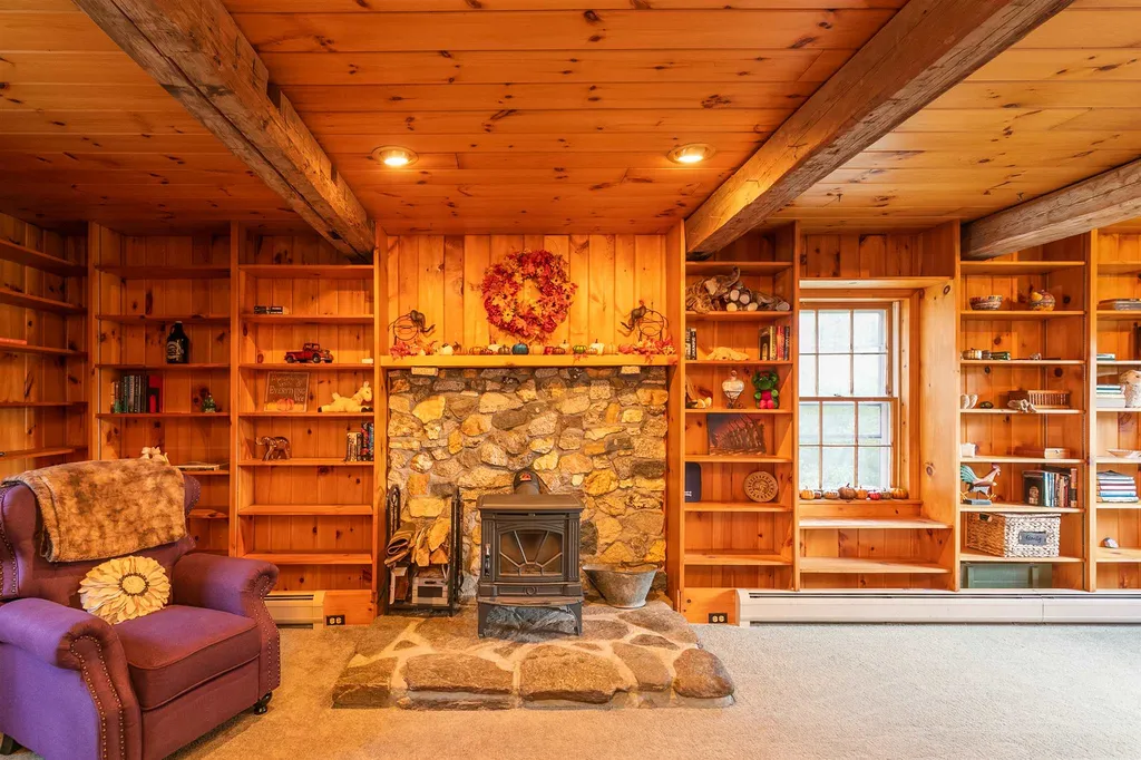 202 New Colony Road Orange NH 03741