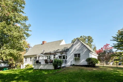 11 Wentworth Avenue Rochester NH 03867