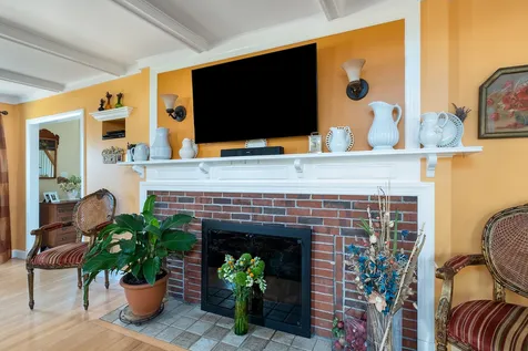 11 Wentworth Avenue Rochester NH 03867