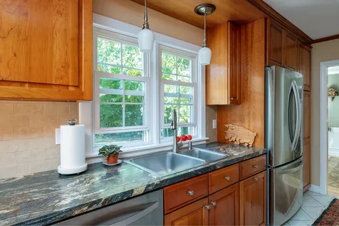 11 Wentworth Avenue Rochester NH 03867