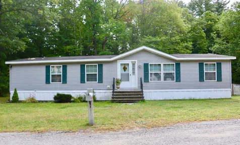 33 Spruce Road Danville NH 03819