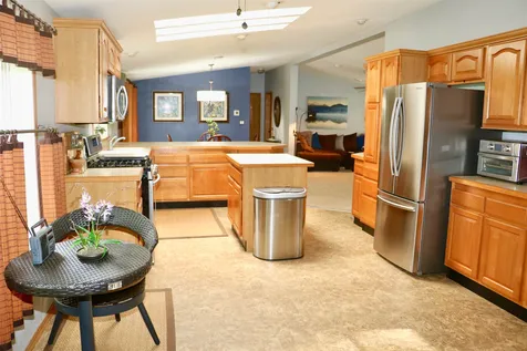 33 Spruce Road Danville NH 03819