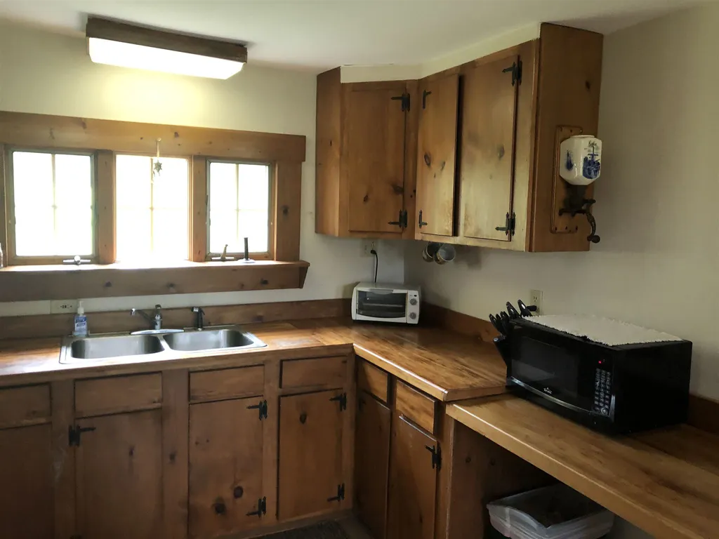 512 Heermanville Road Coventry VT 05825