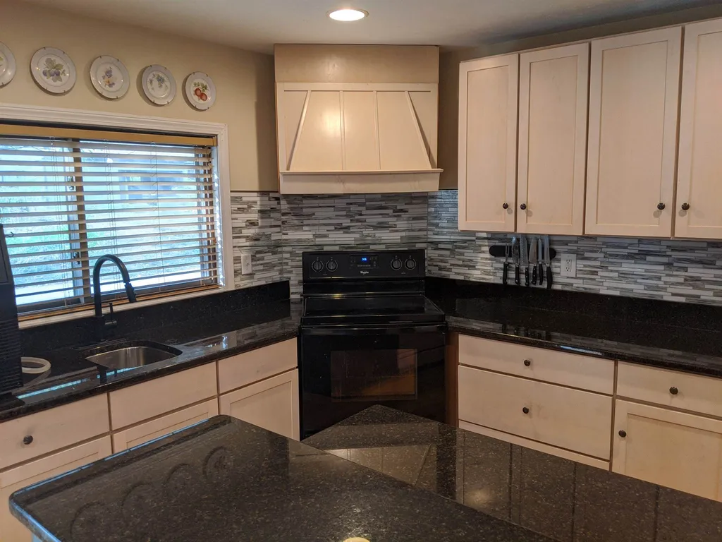 111 Coburn Avenue Nashua NH 03063