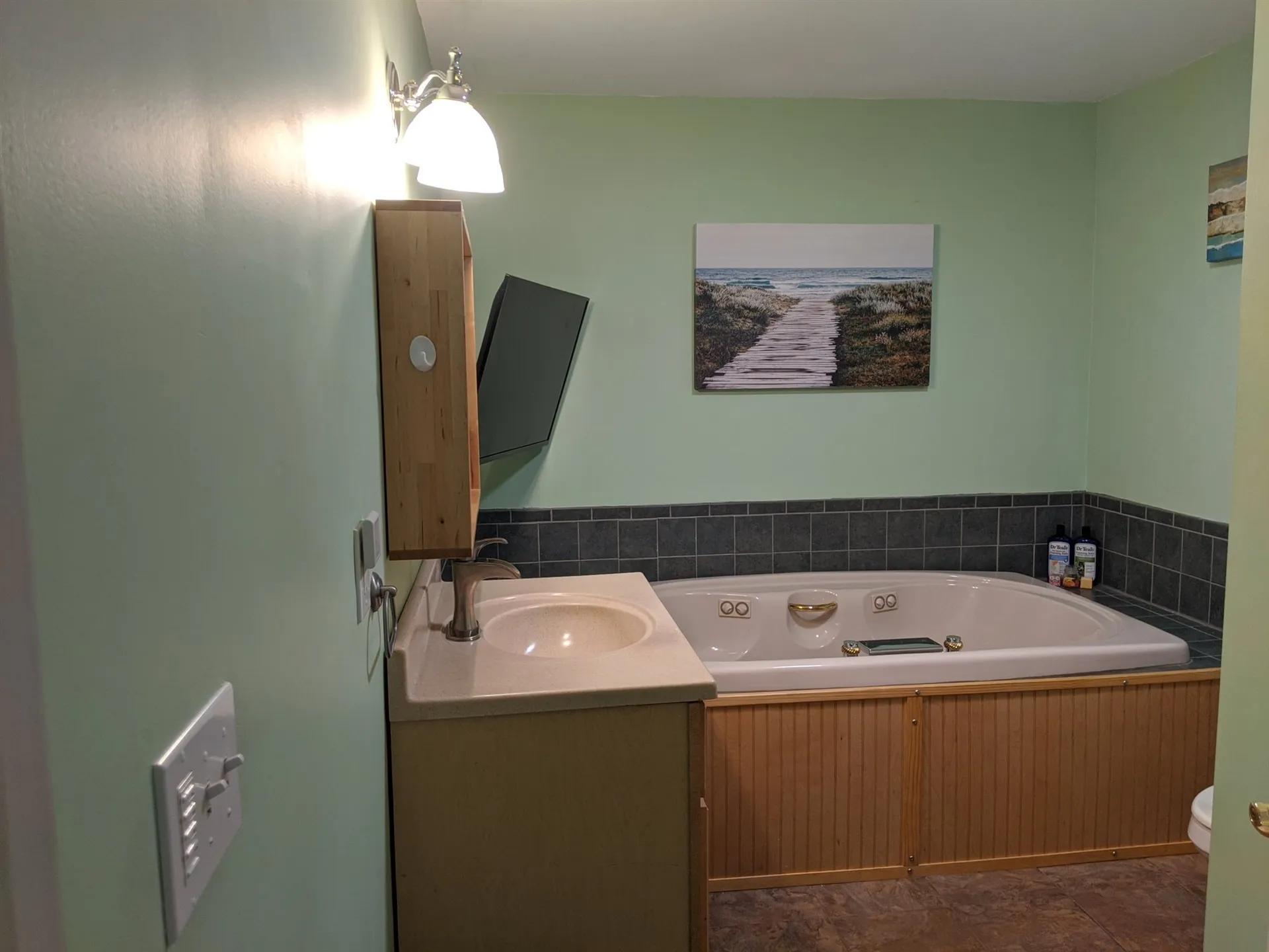 111 Coburn Avenue Nashua NH 03063