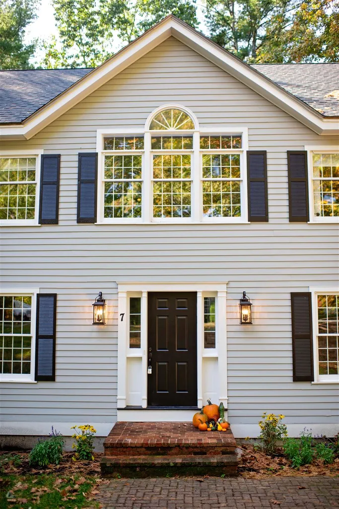 7 Fiddlers Ridge Road Londonderry NH 03053