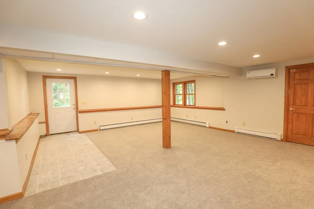 7 Fiddlers Ridge Road Londonderry NH 03053