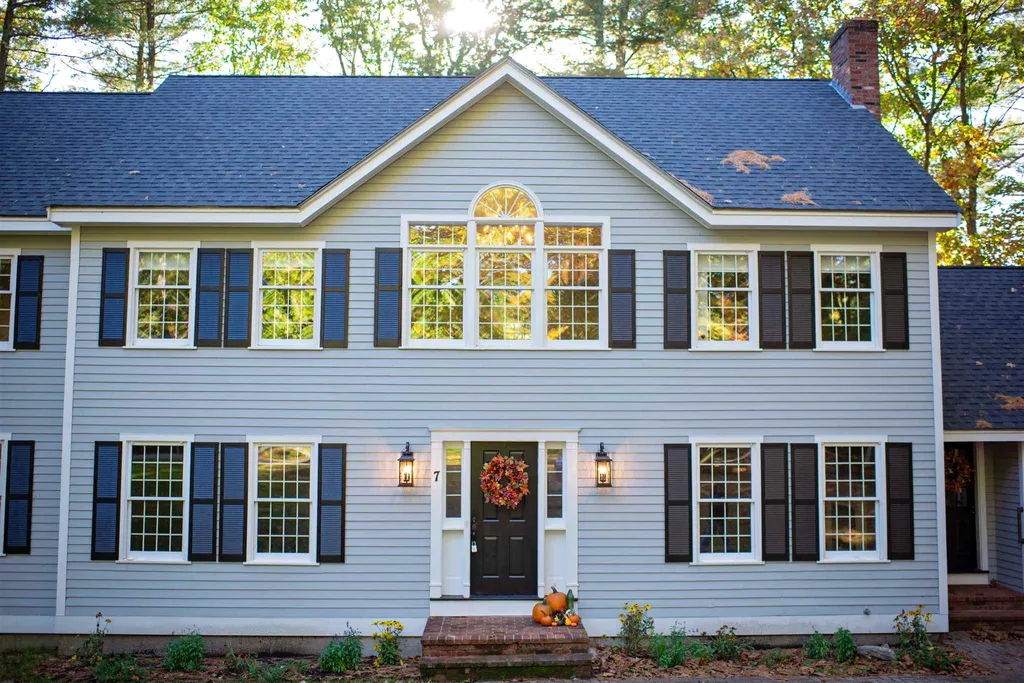 7 Fiddlers Ridge Road Londonderry NH 03053