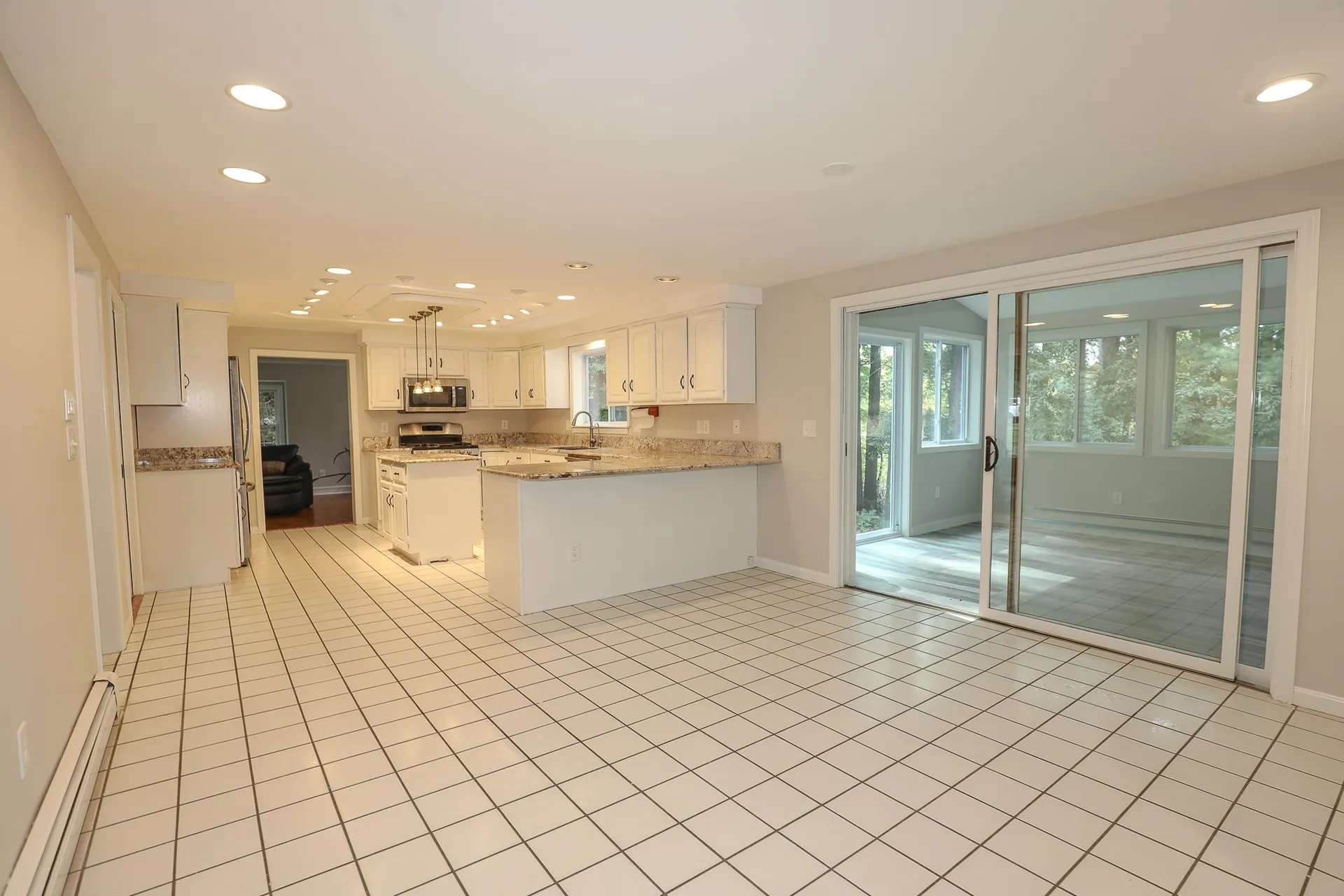 7 Fiddlers Ridge Road Londonderry NH 03053