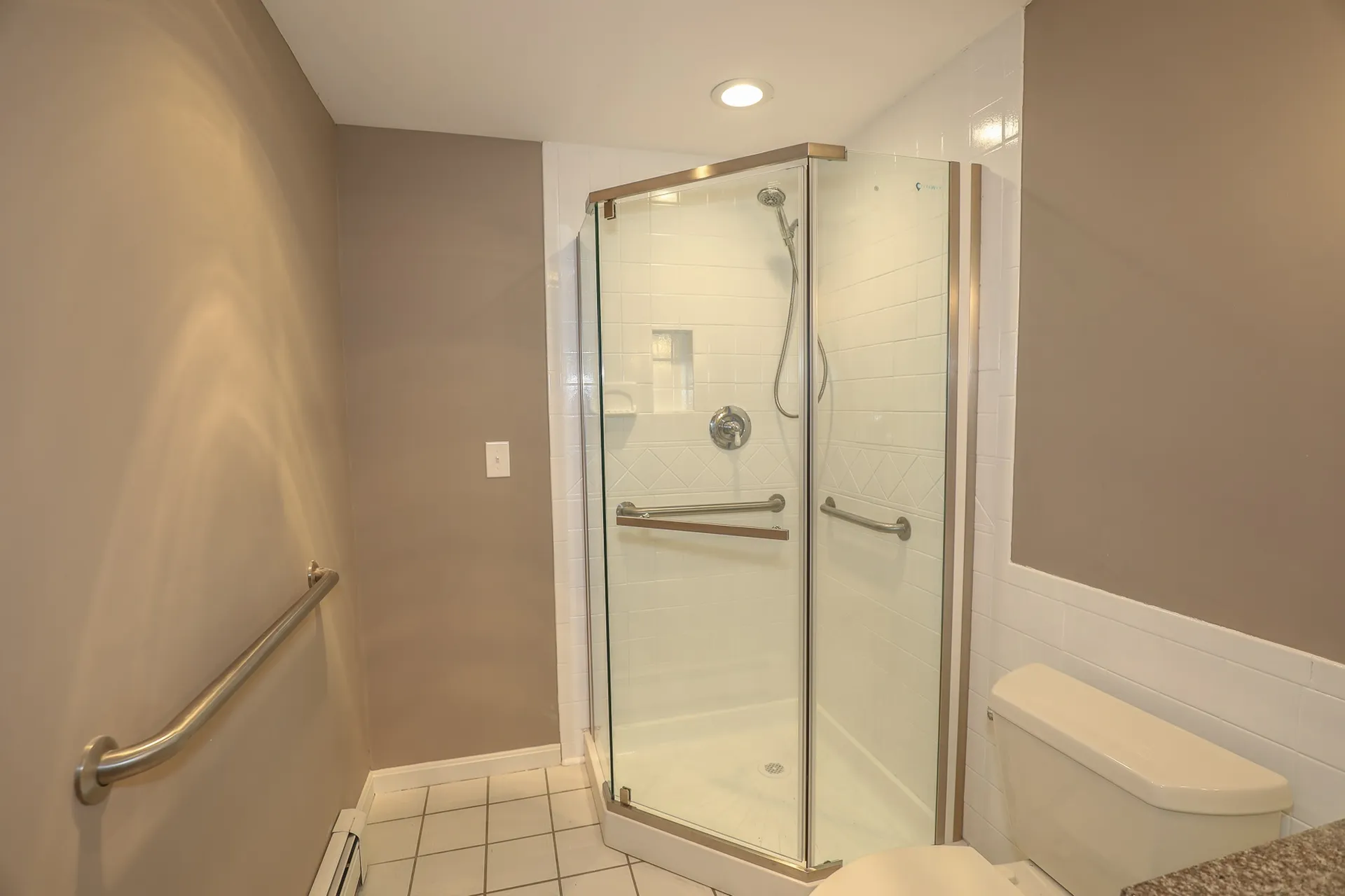 7 Fiddlers Ridge Road Londonderry NH 03053