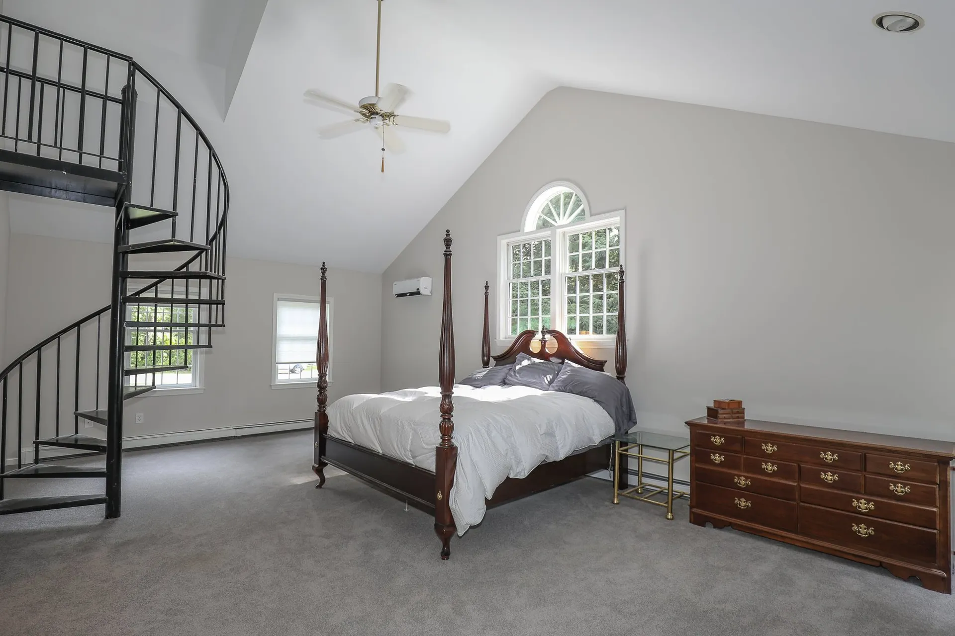 7 Fiddlers Ridge Road Londonderry NH 03053