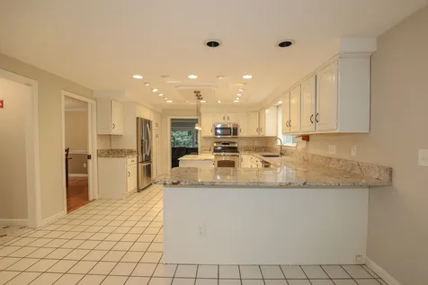 7 Fiddlers Ridge Road Londonderry NH 03053