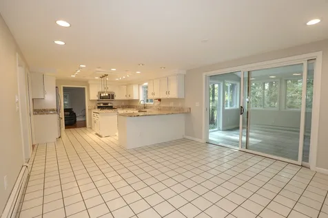 7 Fiddlers Ridge Road Londonderry NH 03053