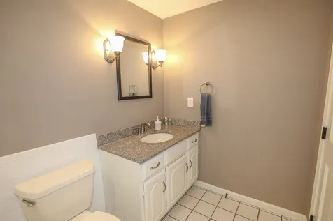 7 Fiddlers Ridge Road Londonderry NH 03053