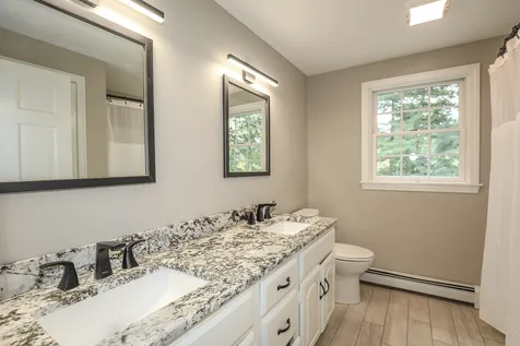 7 Fiddlers Ridge Road Londonderry NH 03053
