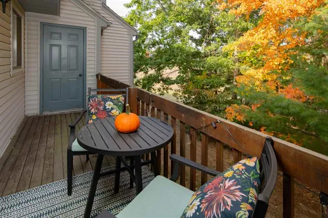 16 Vanden Road Merrimack NH 03054