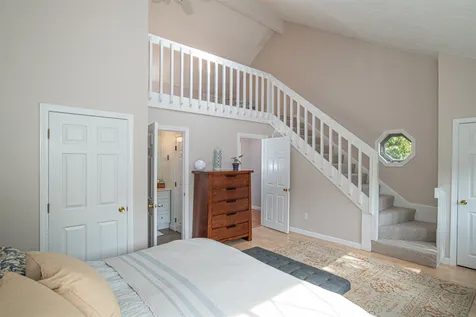 16 Vanden Road Merrimack NH 03054