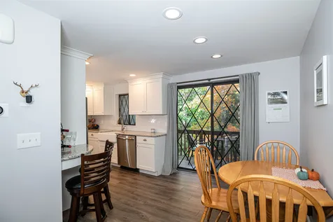16 Vanden Road Merrimack NH 03054