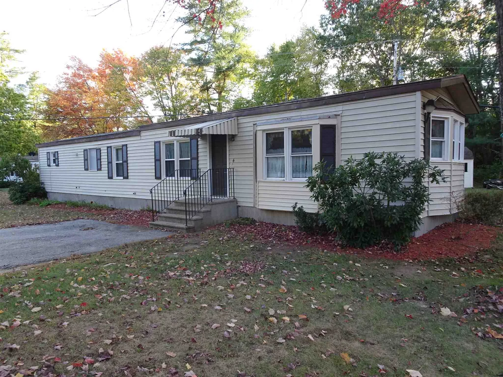 4 Agent Road Raymond NH 03077