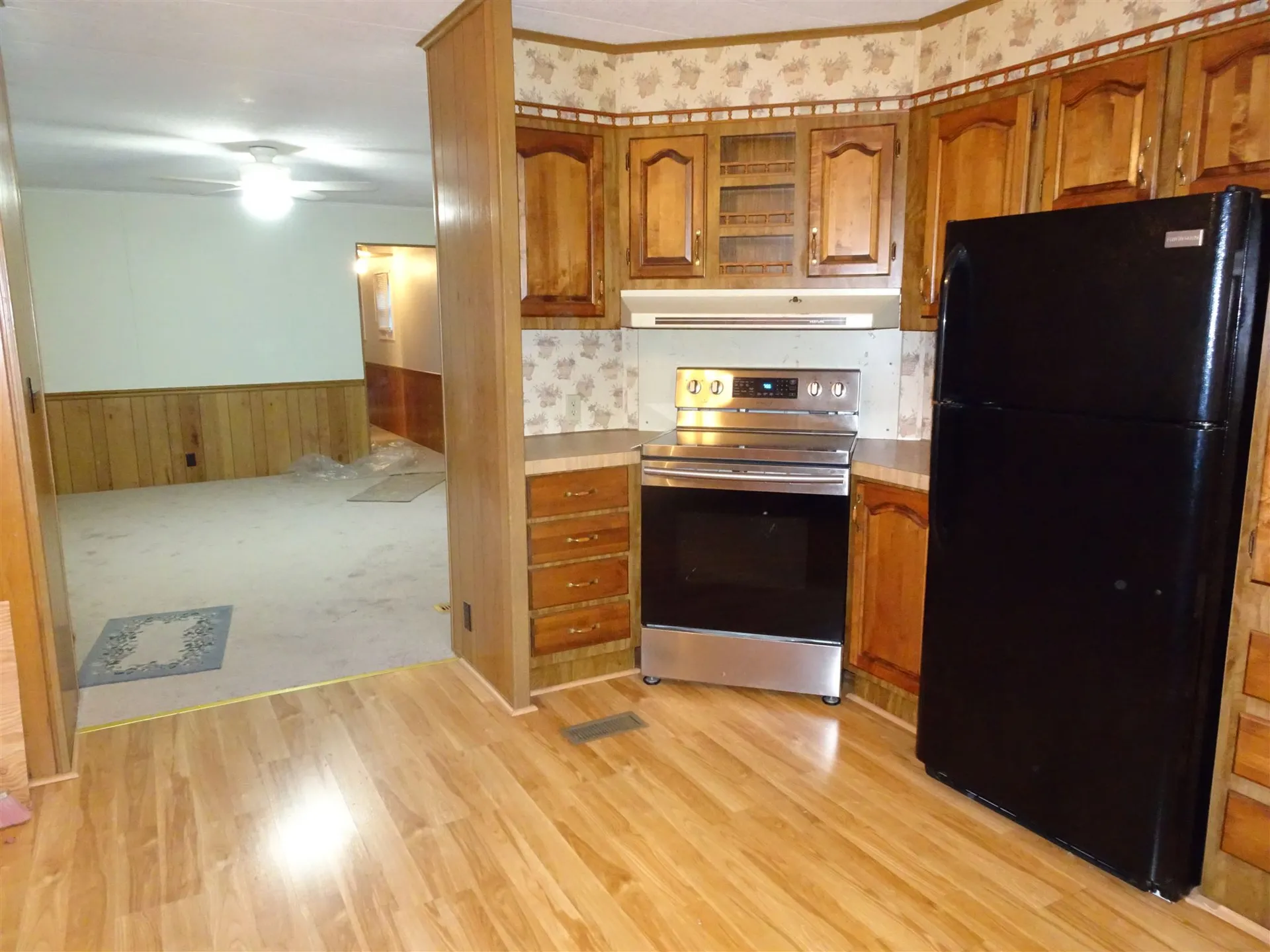 4 Agent Road Raymond NH 03077