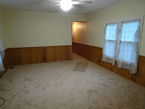 4 Agent Road Raymond NH 03077