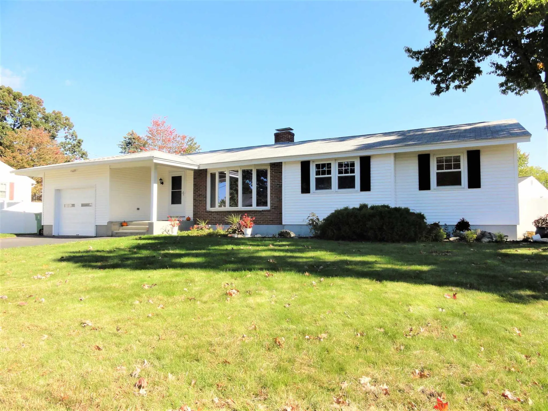 8 Wheaton Drive Nashua NH 03063