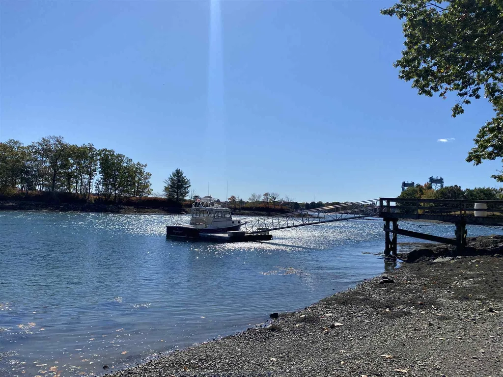 15 Old Armory Way Kittery ME 03904